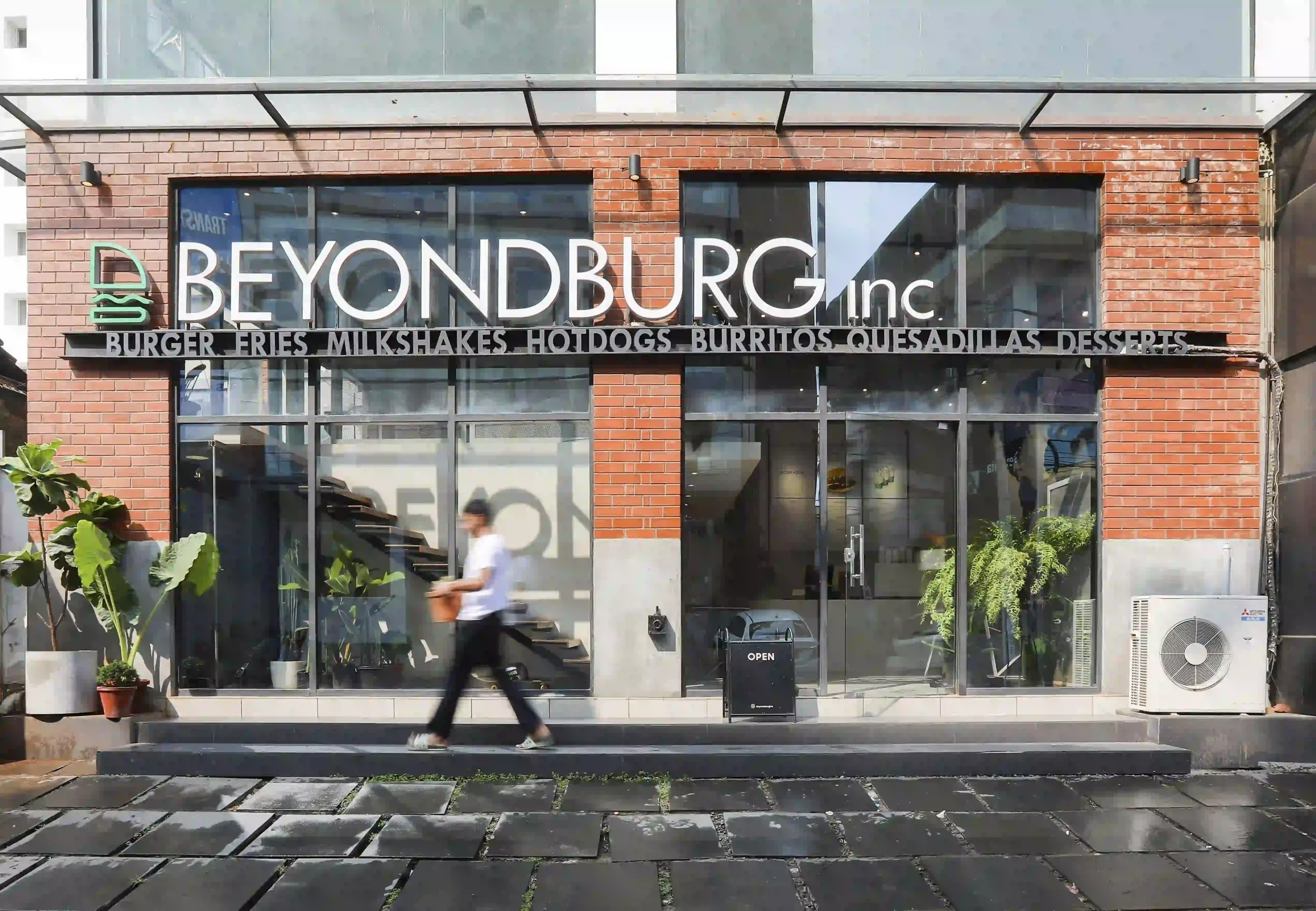 Beyondburg inc, Calicut outlet